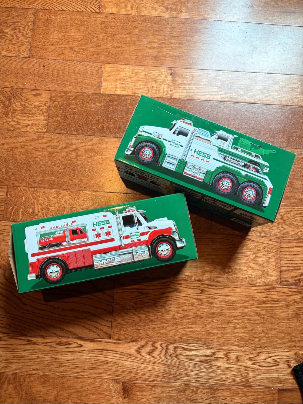 HESS Trucks (2)